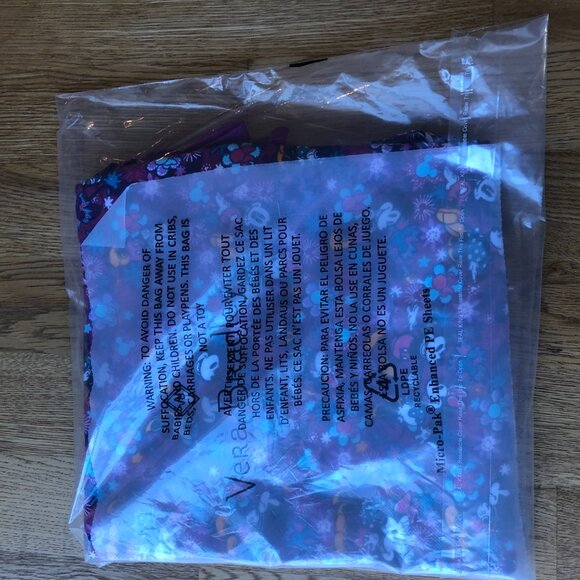 Vera Bradley Disney Banded Jogger Mickey and Minnie's Sweet Floral NWT - Picture 6 of 6